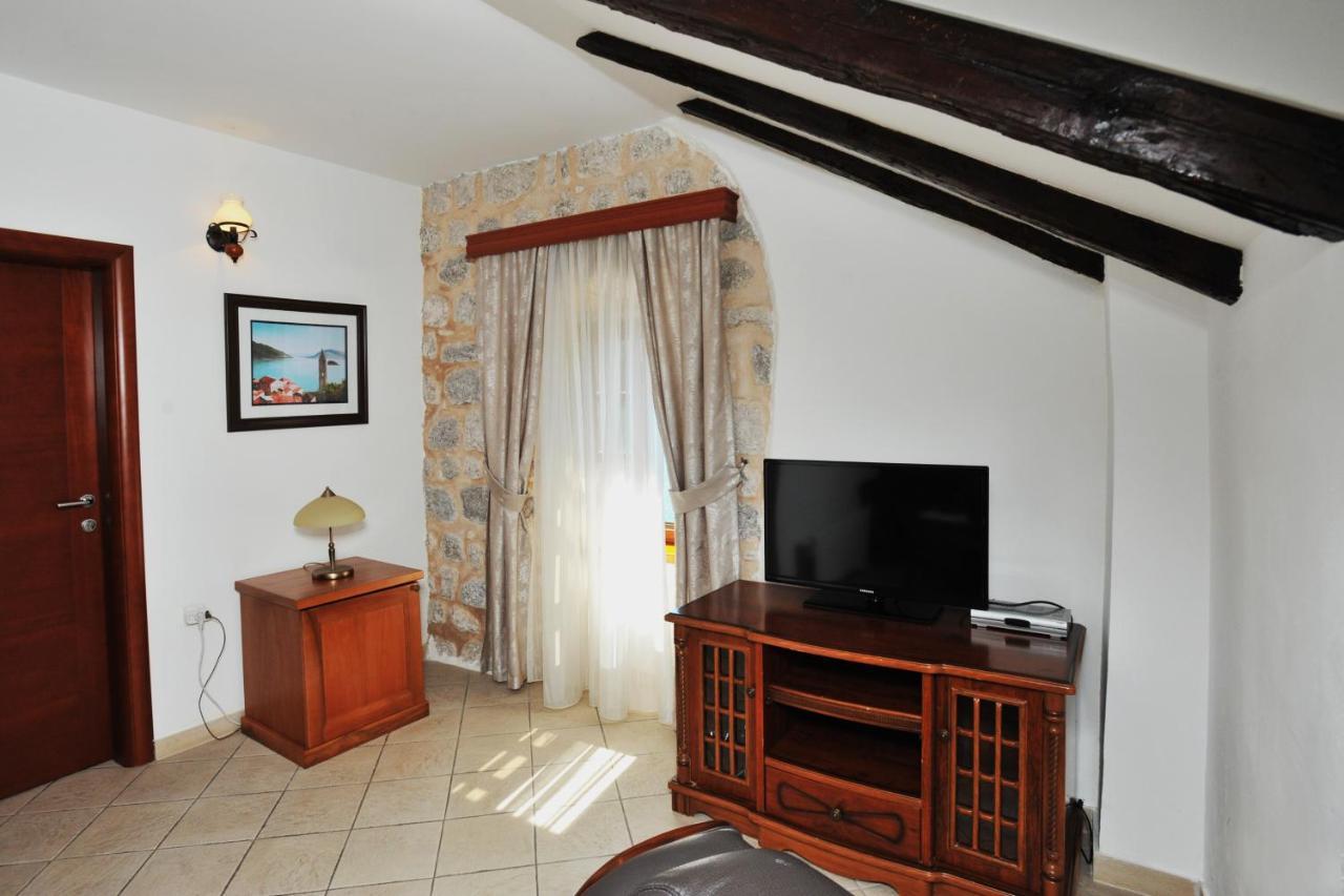 Lady Of The Rocks Apartments Perast Dış mekan fotoğraf