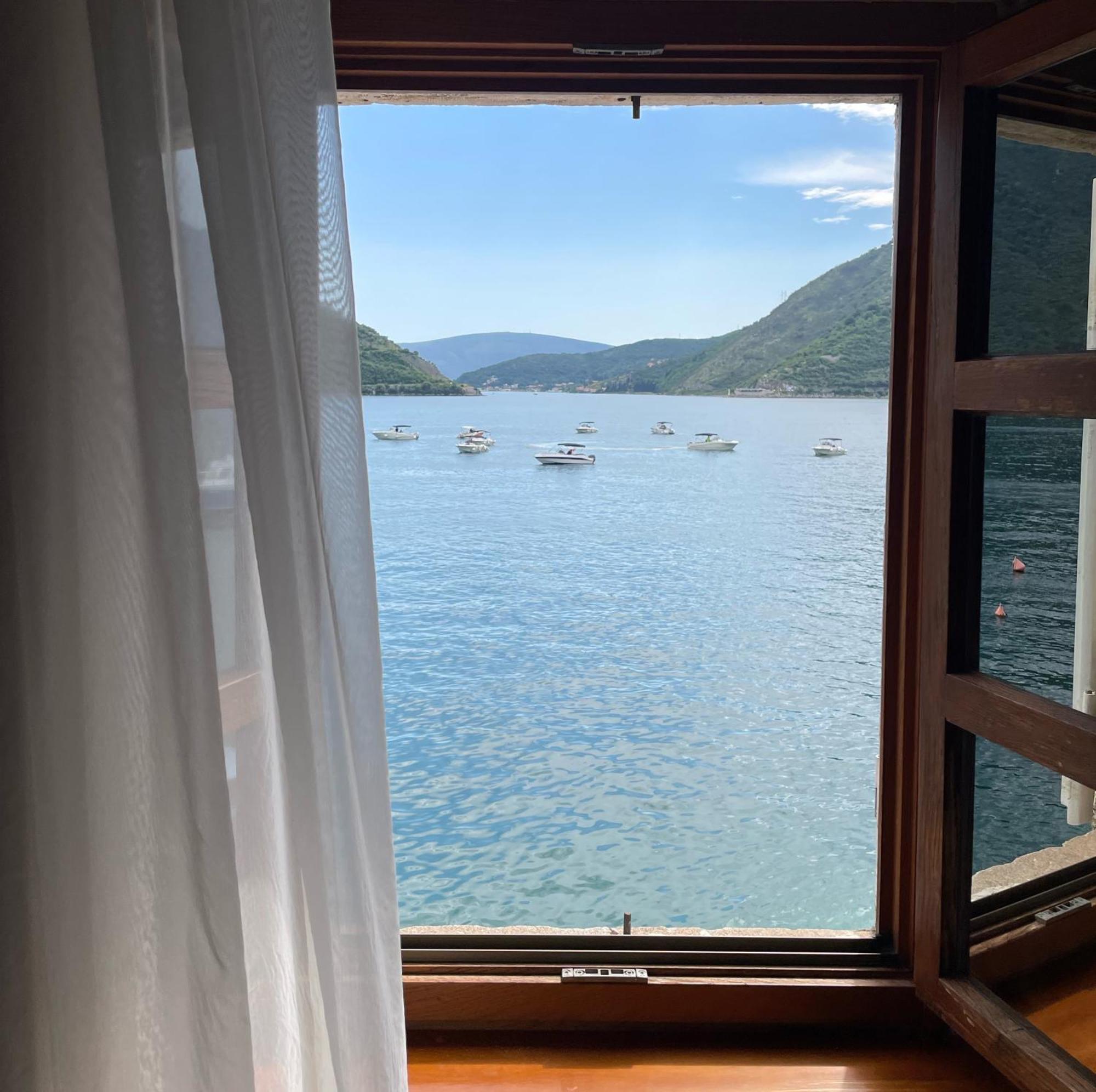 Lady Of The Rocks Apartments Perast Dış mekan fotoğraf